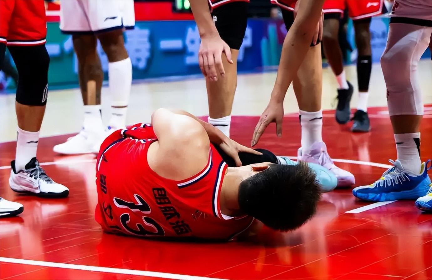 开云体育-CBA最新积分榜：郭艾伦伤退，徐昕17+10，广州93-85爆冷山东排11